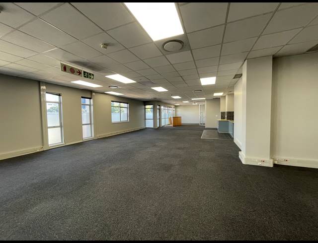 325M² OFFICE TO LET IN SANDTON CENTRAL